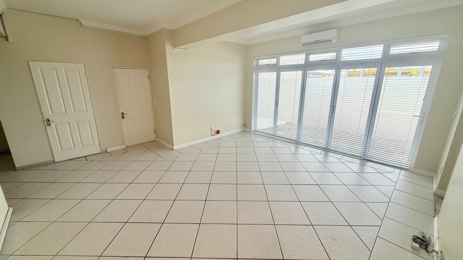 To Let commercial Property for Rent in Knysna Central Western Cape